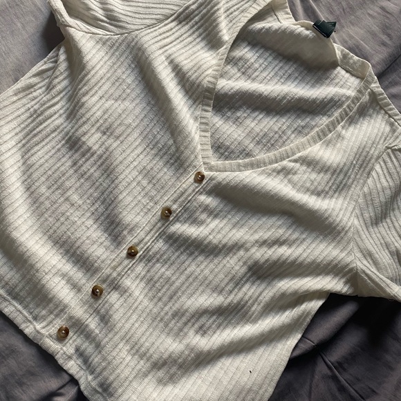 Top - Picture 2 of 2